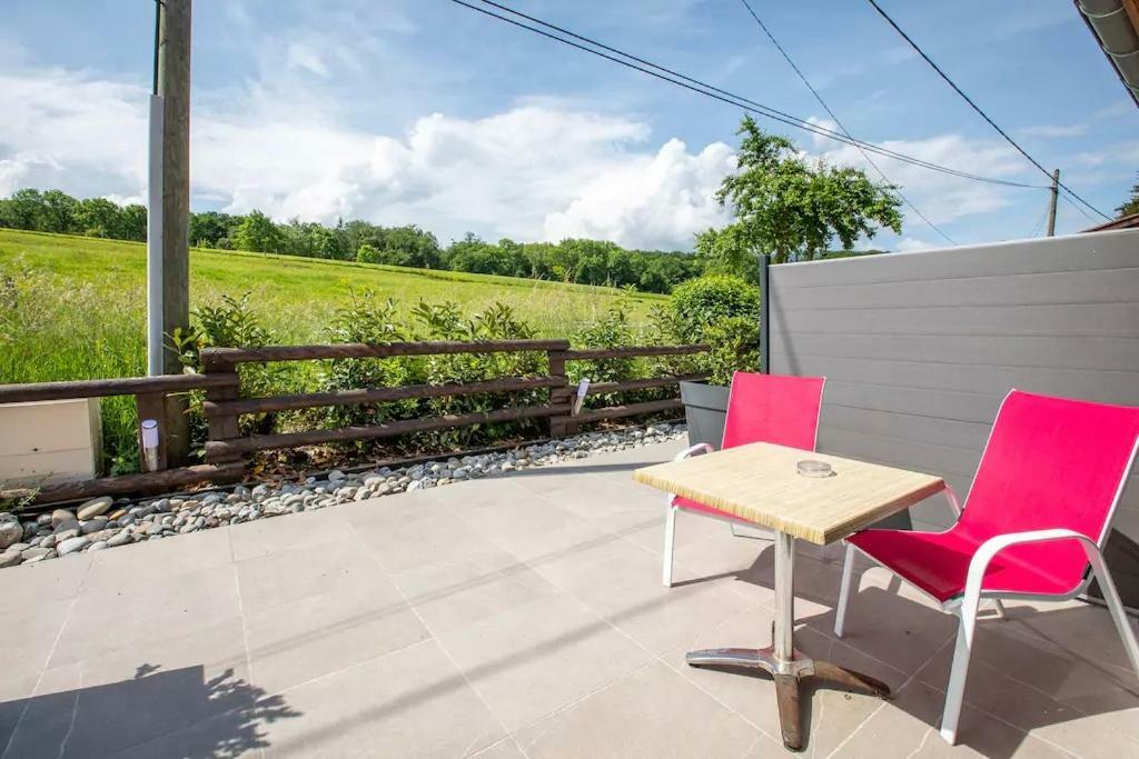 Domaine Des Ecuries - Appartements Meubles A Talloires Exterior photo